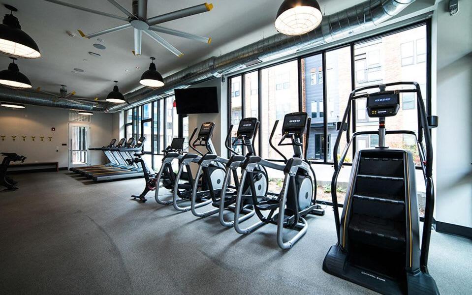 Free Parking Gym & Pool Downtown At Cityway Індіанаполіс Екстер'єр фото