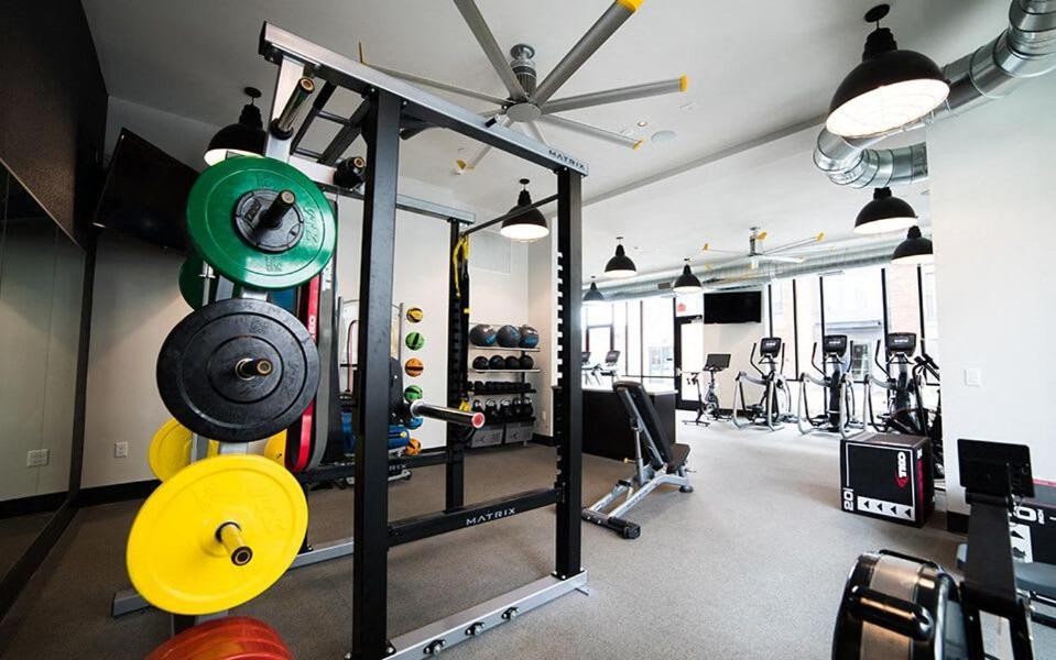 Free Parking Gym & Pool Downtown At Cityway Індіанаполіс Екстер'єр фото